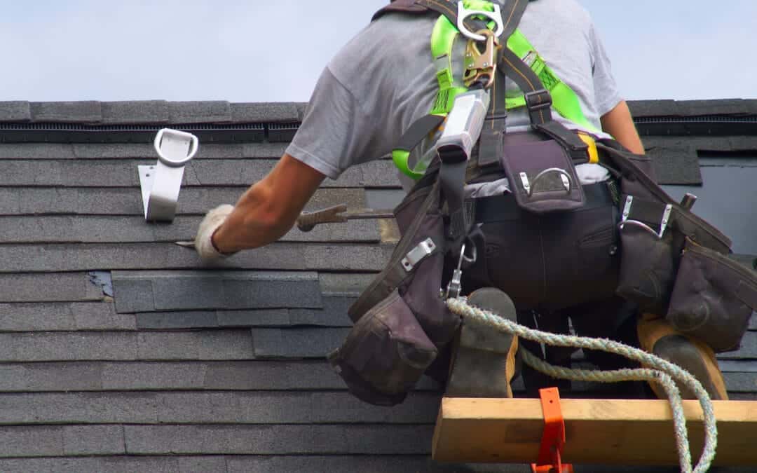 Do Roofers in Stephenville Need to be Licensed and Insured?